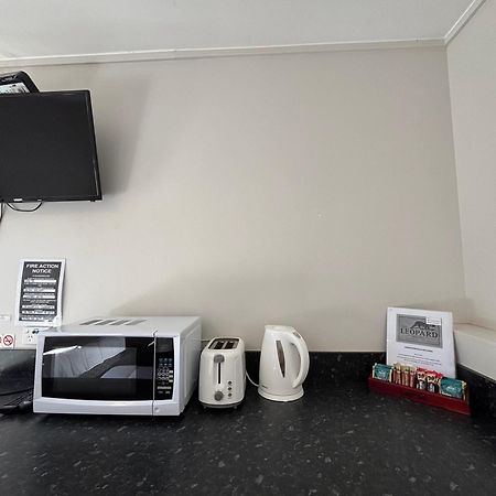 Leopard Hotel Waipukurau Экстерьер фото