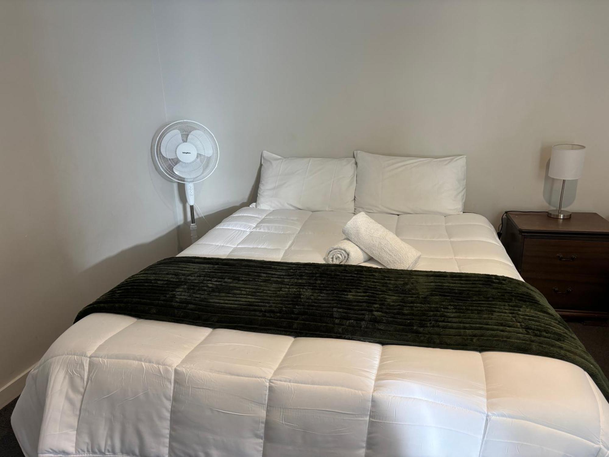 Leopard Hotel Waipukurau Экстерьер фото